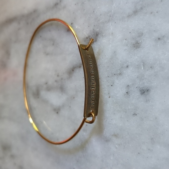 Hustlin Mama bracelet - Picture 3 of 9